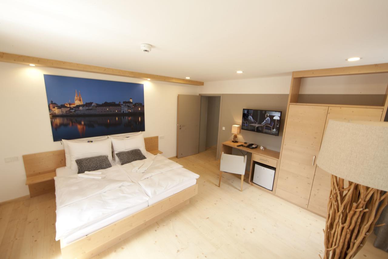 "Beim Butz" Hotel Worth an der Donau Phòng bức ảnh