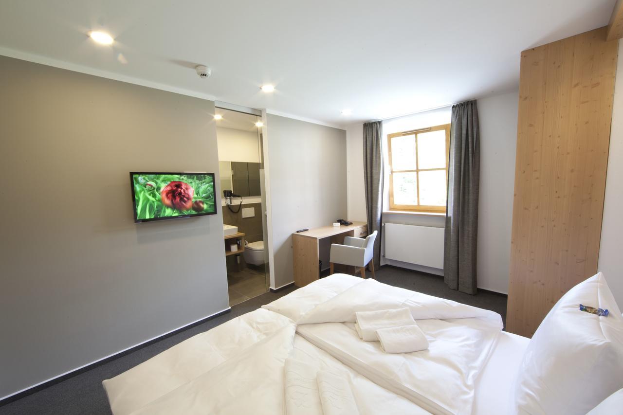 "Beim Butz" Hotel Worth an der Donau Phòng bức ảnh